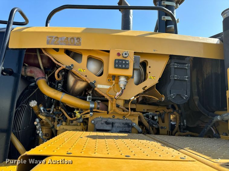 image for item DL4403 2014 Caterpillar 627K conventional scraper 