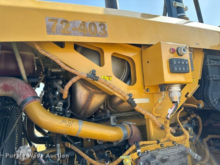 image for item DL4403 2014 Caterpillar 627K conventional scraper 