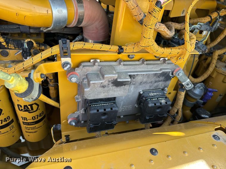 image for item DL4403 2014 Caterpillar 627K conventional scraper 