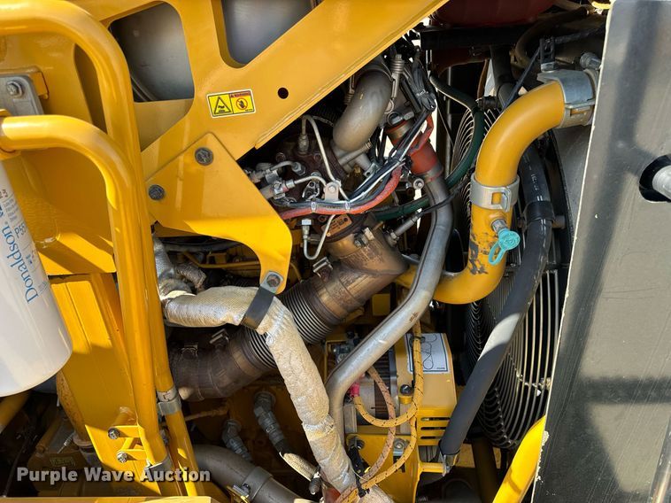image for item DL4403 2014 Caterpillar 627K conventional scraper 