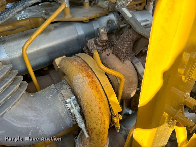 image for item DL4403 2014 Caterpillar 627K conventional scraper 