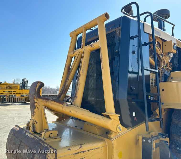 image for item DL4403 2014 Caterpillar 627K conventional scraper 