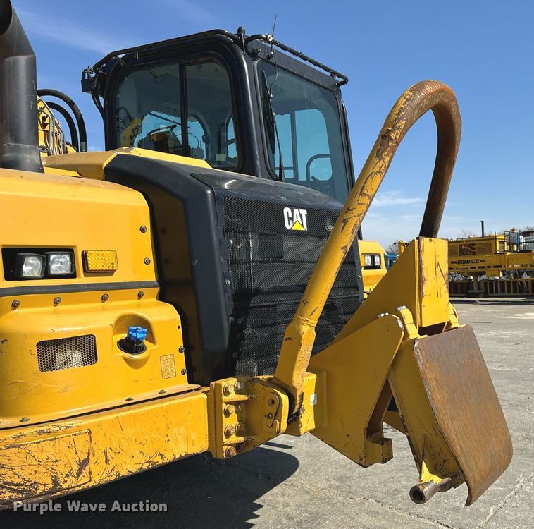 image for item DL4403 2014 Caterpillar 627K conventional scraper 