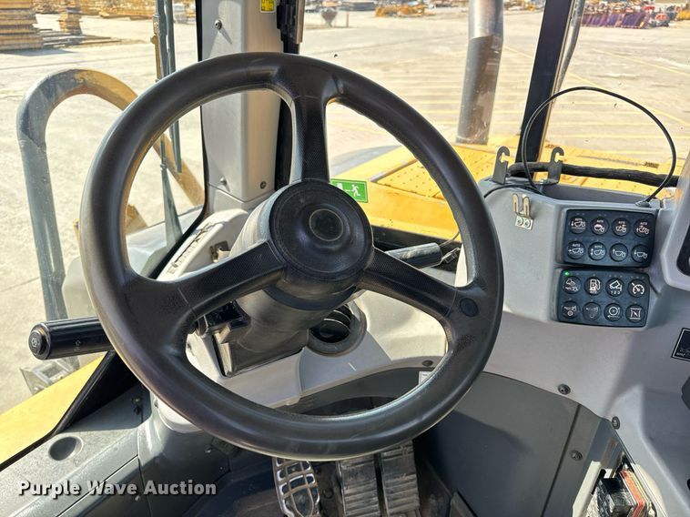 image for item DL4403 2014 Caterpillar 627K conventional scraper 