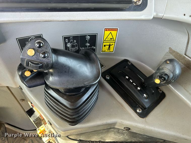 image for item DL4403 2014 Caterpillar 627K conventional scraper 