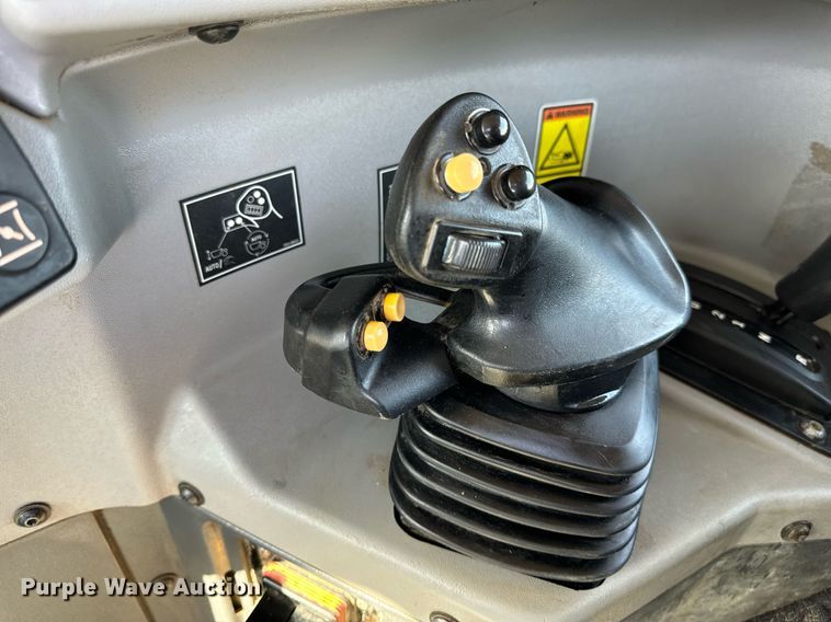 image for item DL4403 2014 Caterpillar 627K conventional scraper 