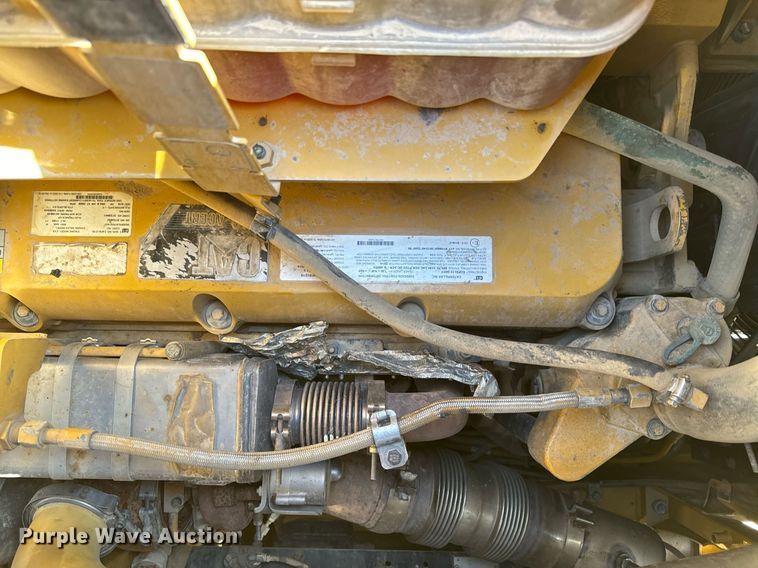 image for item DL4403 2014 Caterpillar 627K conventional scraper 