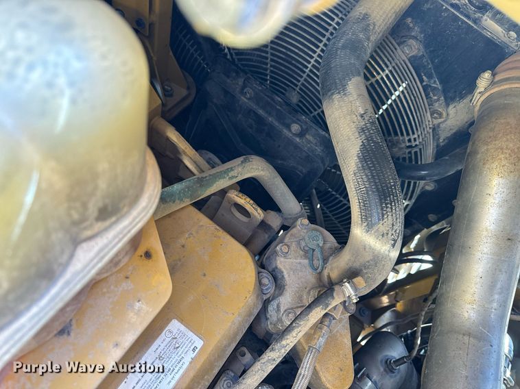 image for item DL4403 2014 Caterpillar 627K conventional scraper 