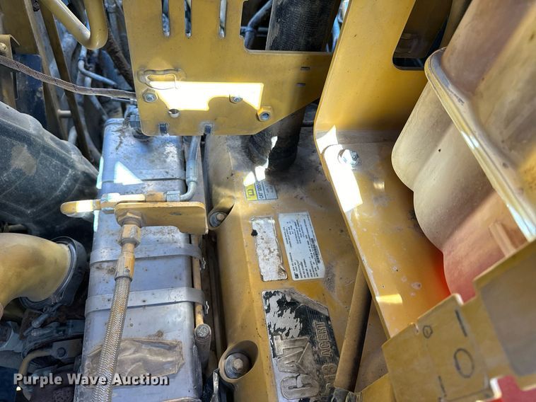 image for item DL4403 2014 Caterpillar 627K conventional scraper 