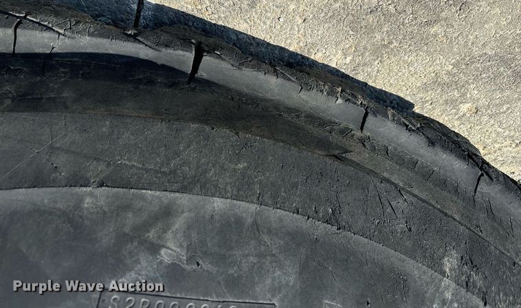 image for item DL4403 2014 Caterpillar 627K conventional scraper 