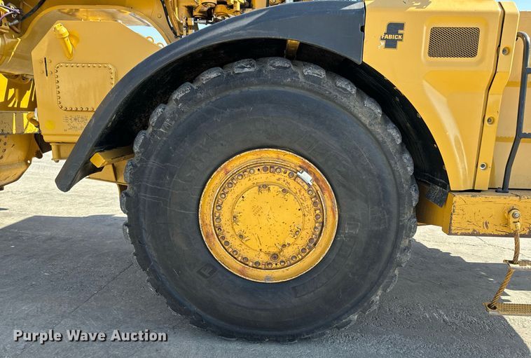 image for item DL4403 2014 Caterpillar 627K conventional scraper 