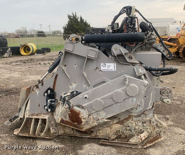 image for item DM7773 2015 FAE MTM-225 soil stabilizer / reclaimer