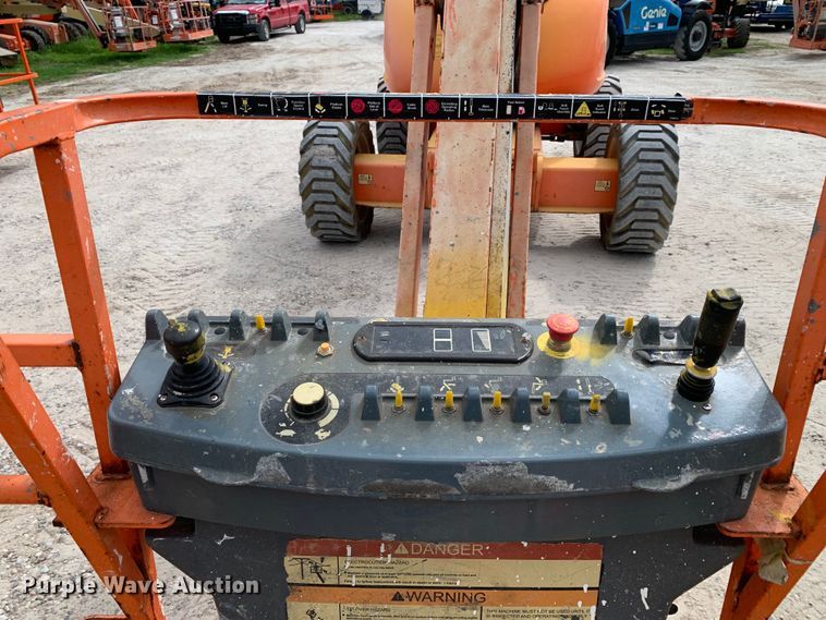 image for item DM7775 2013 JLG 600AJ boom lift