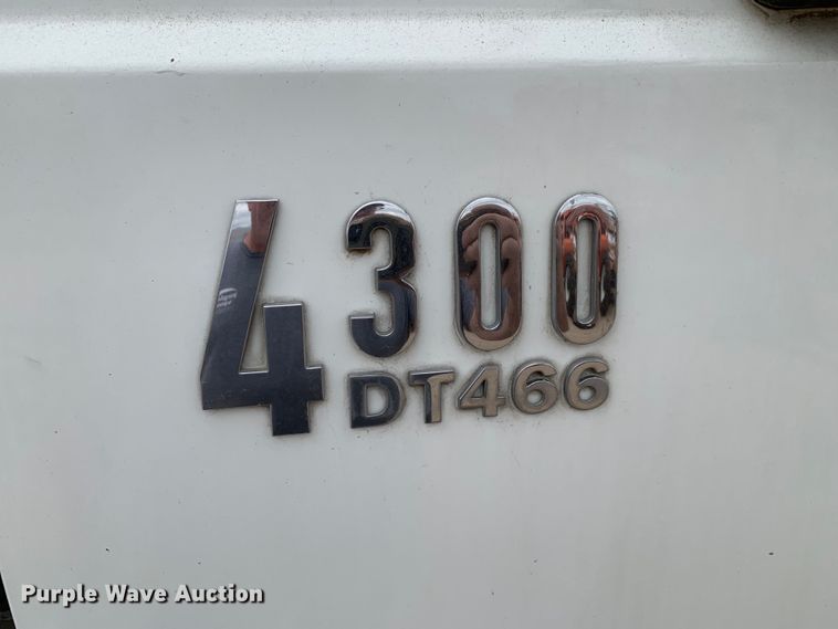 image for item DM7776 2007 International 4300 bucket truck