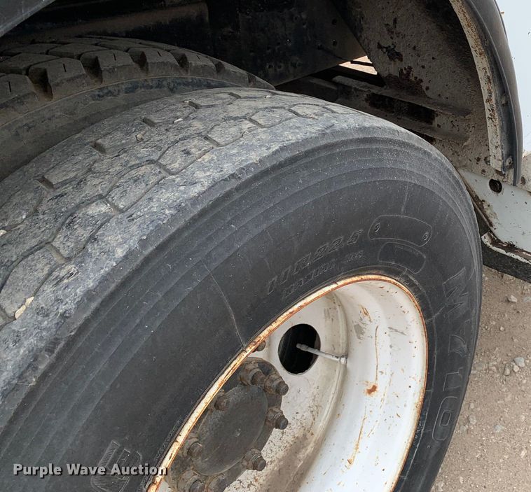 image for item DM7776 2007 International 4300 bucket truck