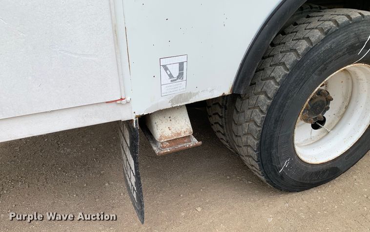 image for item DM7776 2007 International 4300 bucket truck