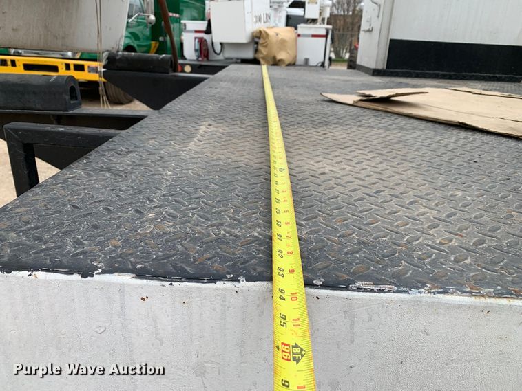 image for item DM7776 2007 International 4300 bucket truck