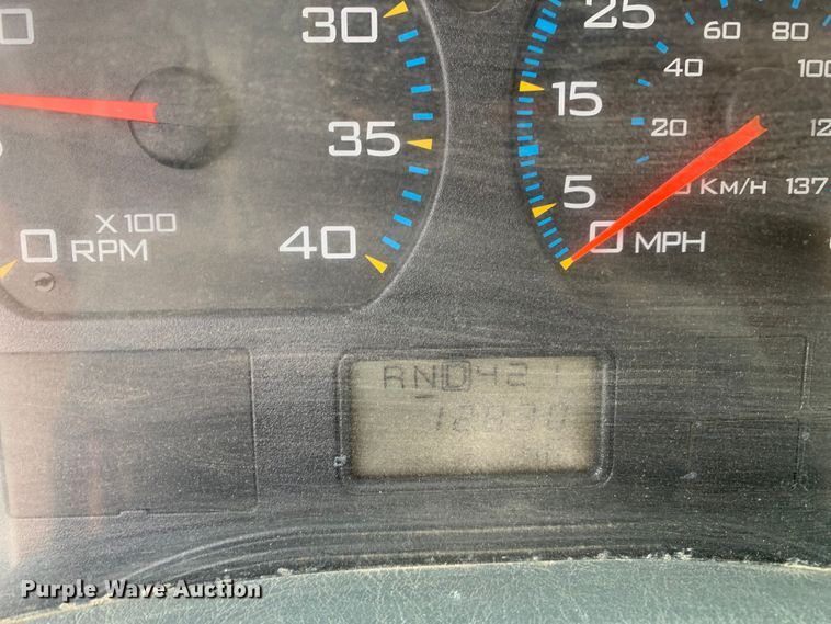 image for item DM7776 2007 International 4300 bucket truck