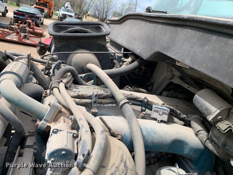 image for item DM7776 2007 International 4300 bucket truck