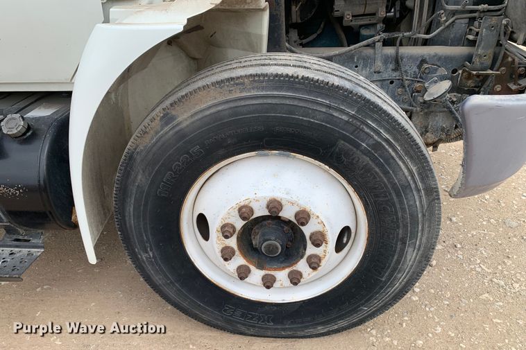 image for item DM7776 2007 International 4300 bucket truck