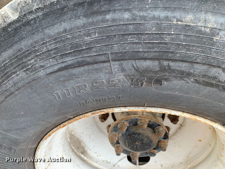 image for item DM7776 2007 International 4300 bucket truck