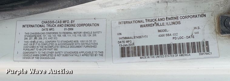 image for item DM7776 2007 International 4300 bucket truck