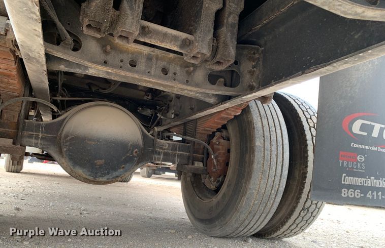 image for item DM7777 2003 International 4200 forestry bucket truck