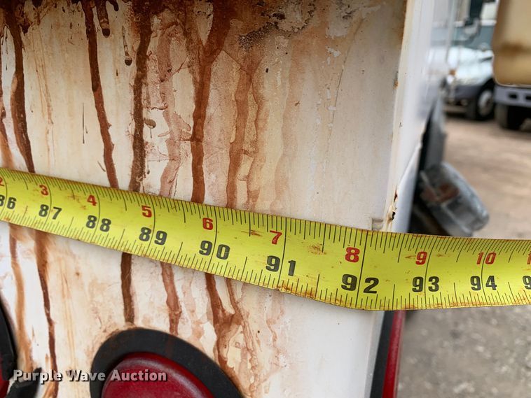 image for item DM7777 2003 International 4200 forestry bucket truck