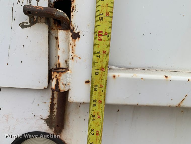 image for item DM7777 2003 International 4200 forestry bucket truck