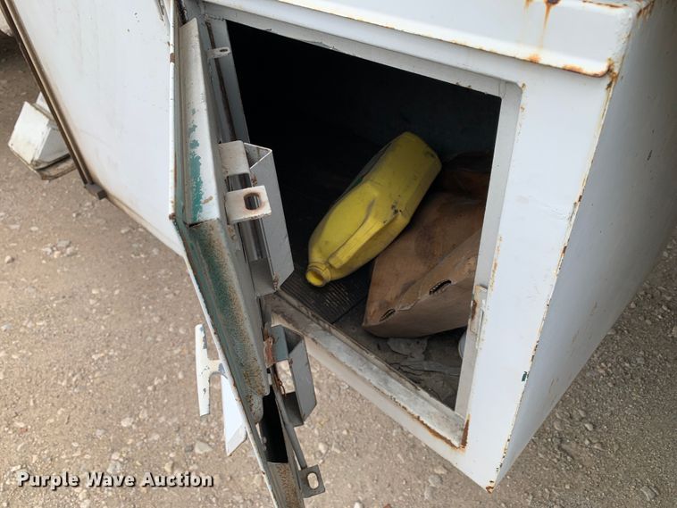 image for item DM7777 2003 International 4200 forestry bucket truck