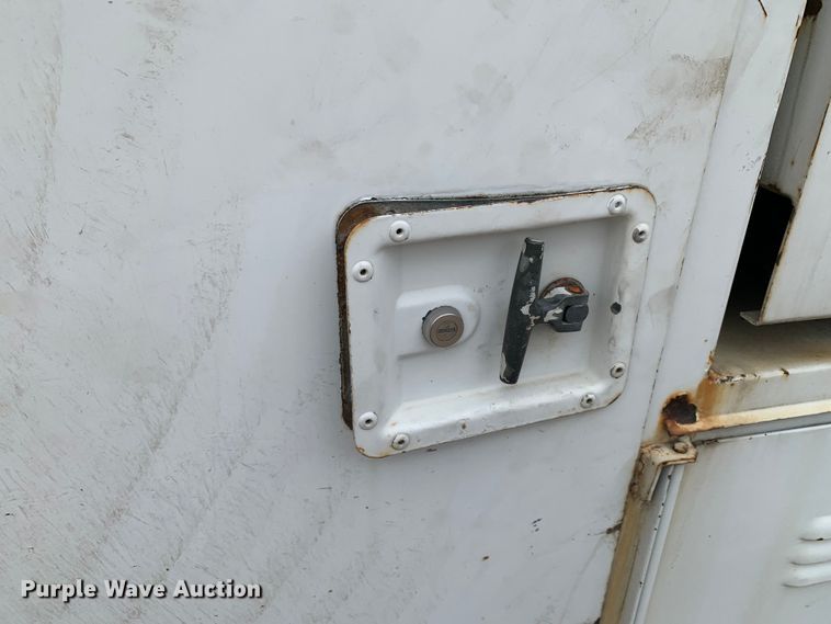 image for item DM7777 2003 International 4200 forestry bucket truck