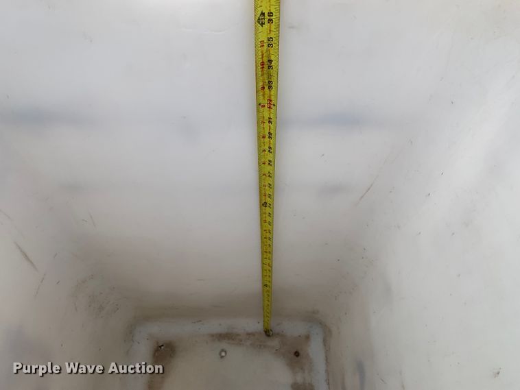 image for item DM7777 2003 International 4200 forestry bucket truck