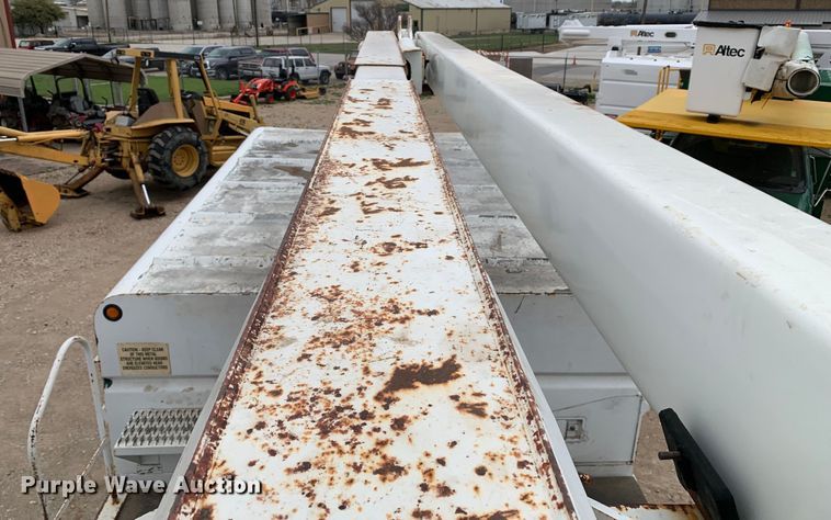 image for item DM7777 2003 International 4200 forestry bucket truck