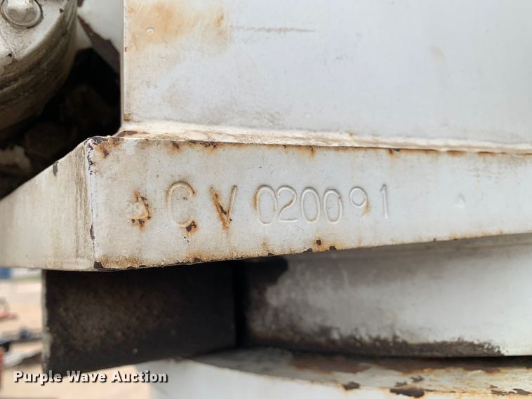 image for item DM7777 2003 International 4200 forestry bucket truck