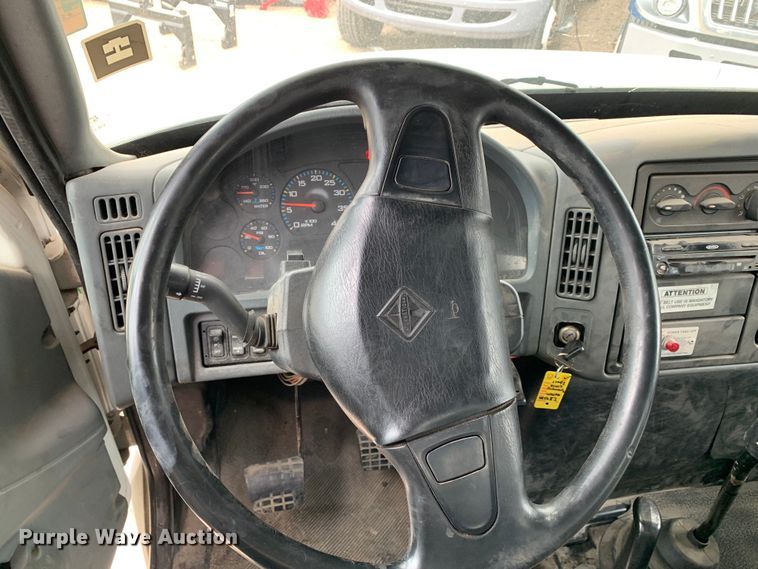 image for item DM7777 2003 International 4200 forestry bucket truck