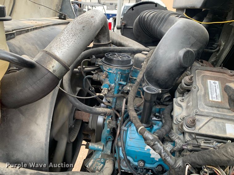 image for item DM7777 2003 International 4200 forestry bucket truck