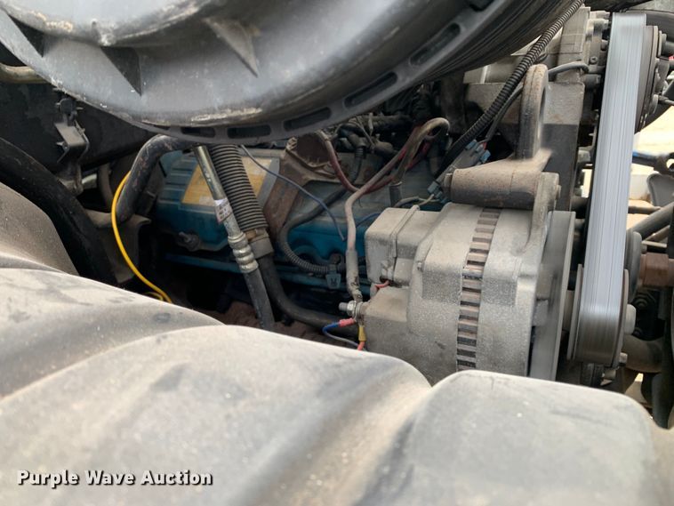 image for item DM7777 2003 International 4200 forestry bucket truck