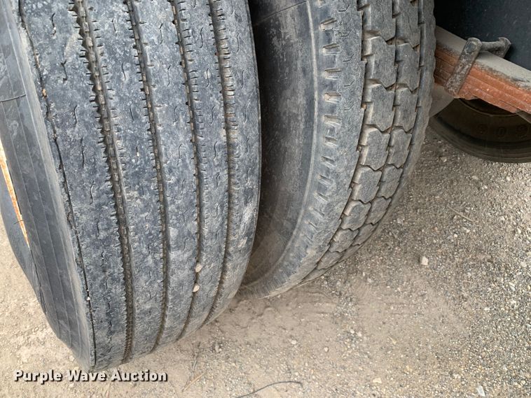 image for item DM7777 2003 International 4200 forestry bucket truck