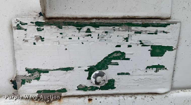 image for item DM7777 2003 International 4200 forestry bucket truck