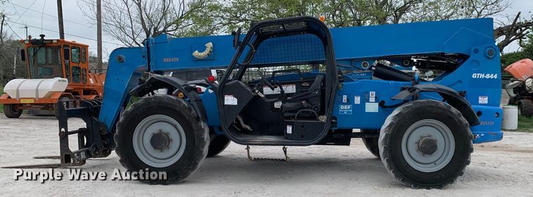 image for item DM7781 2016 Genie GTH-844 telehandler