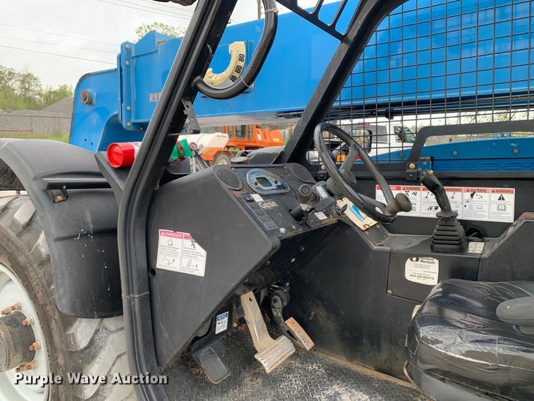 image for item DM7781 2016 Genie GTH-844 telehandler