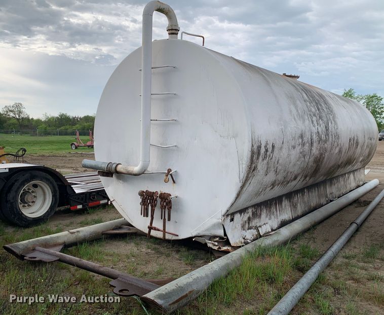 image for item DM7783 Fuel tank