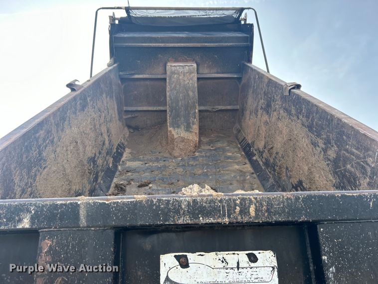 image for item DN0715 1998 Mack CH613 dump truck