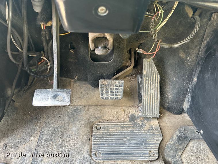 image for item DN0715 1998 Mack CH613 dump truck