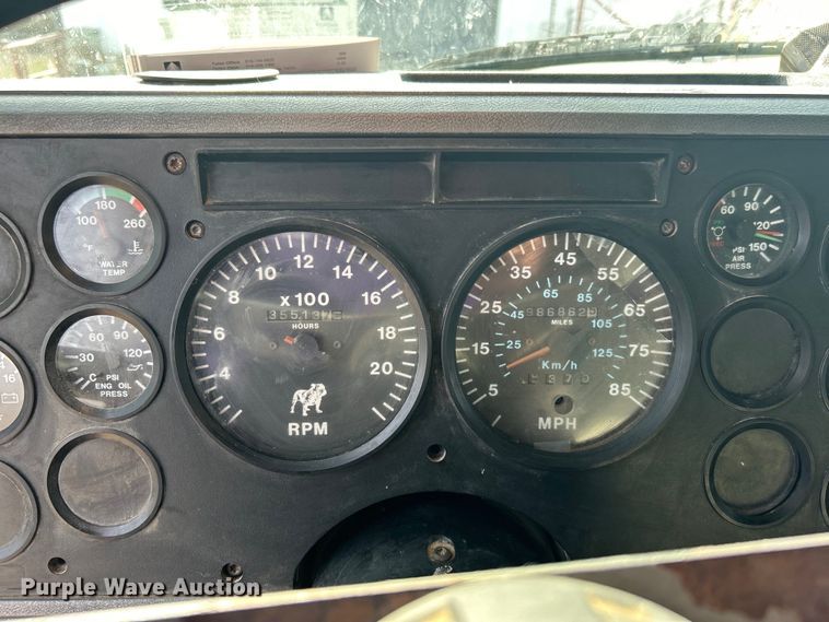 image for item DN0715 1998 Mack CH613 dump truck