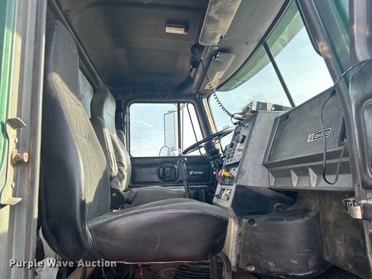 image for item DN0715 1998 Mack CH613 dump truck