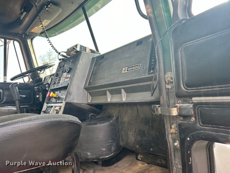 image for item DN0715 1998 Mack CH613 dump truck