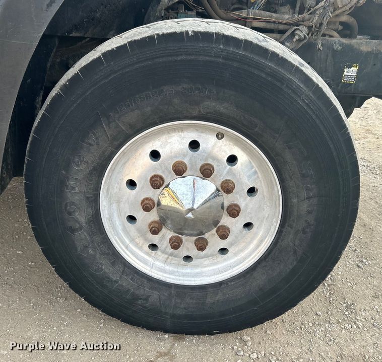 image for item DN0715 1998 Mack CH613 dump truck