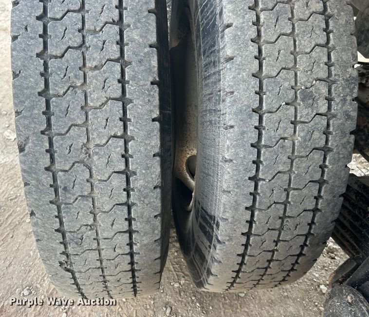 image for item DN0715 1998 Mack CH613 dump truck