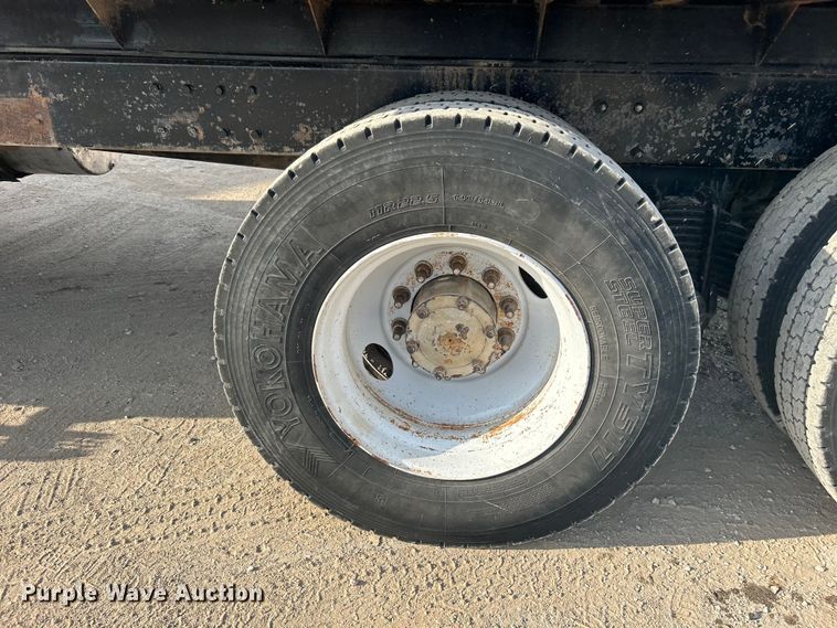 image for item DN0715 1998 Mack CH613 dump truck